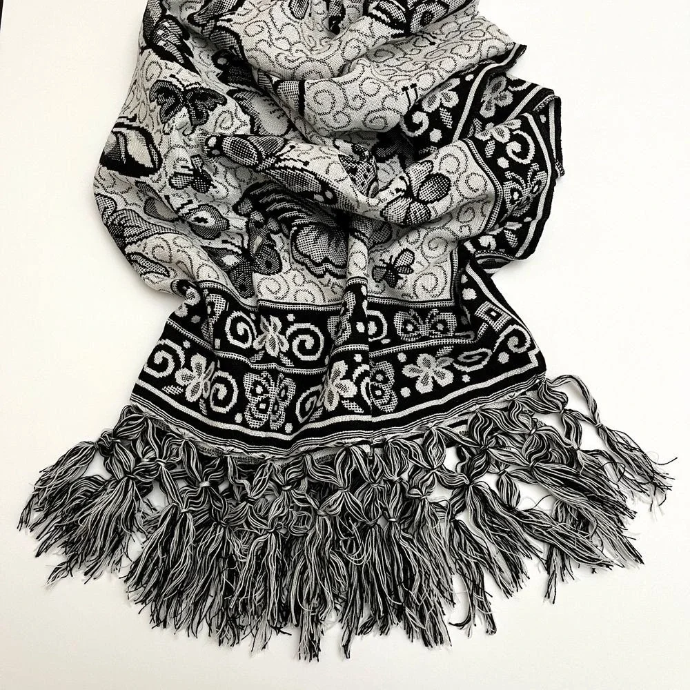 Butterfly Black & White‎ Table Runner, Black Table Runners, Butterfly Wall Y10